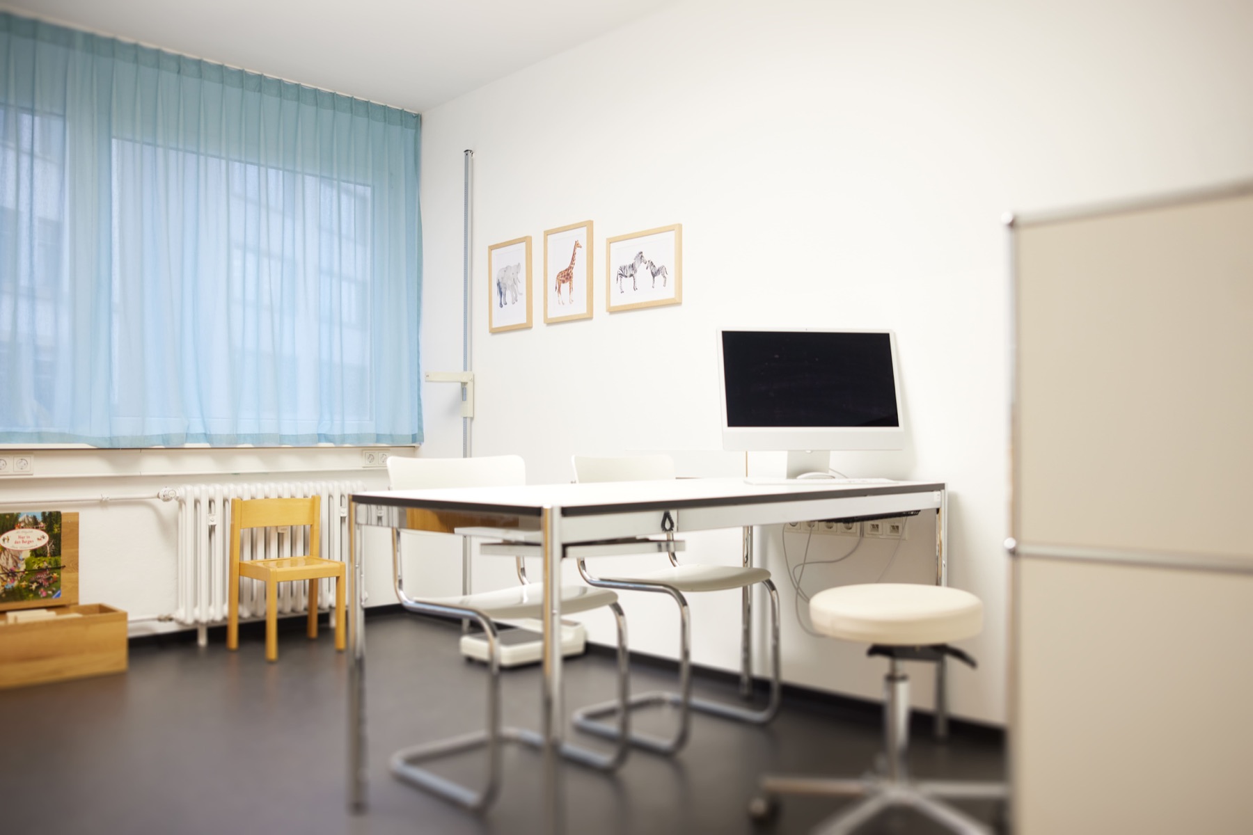 Team der Kinderarztpraxis Dr. Schöning Tübingen